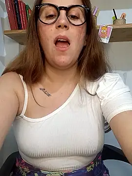 SofiEsteves online show from 01-12-26, 05:07