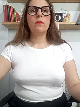 SofiEsteves online show from 04-09-26, 12:32