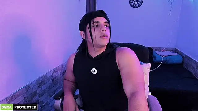 latinboyfit online show from 03-04-26, 10:54