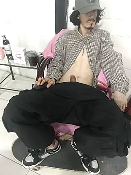 sk8-boy online show from 04-18-26, 02:43