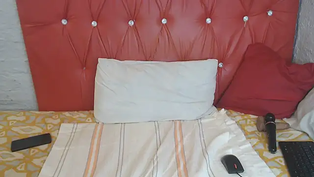 LaicyBrown76 online show from 04-18-26, 07:07