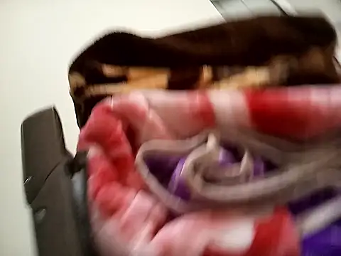 Snapshot of jawahir_sexy_squirt chatting on 12-18-25, 07:53 jawahir sexy squirt online show from 12-18-25, 07:53