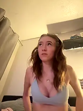 Snapshot of Keriacat_ chatting on 12-18-25, 04:51 Keriacat online show from 12-18-25, 04:51