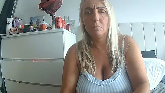 theblondecocklover online show from 06-12-26, 04:28
