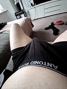 Snapshot of hereshappyguy67 chatting on 12-17-25, 01:39 hereshappyguy67 online show from 12-17-25, 01:39