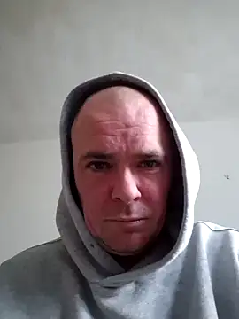 Snapshot of hereshappyguy67 chatting on 12-18-25, 09:48 hereshappyguy67 online show from 12-18-25, 09:48