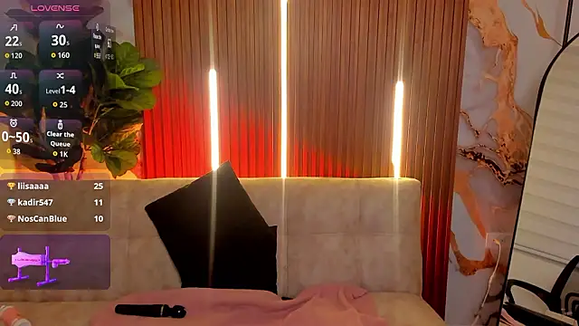 Snapshot of Nickie_reed_ chatting on 03-08-26, 02:04 Nickie reed online show from 03-08-26, 02:04