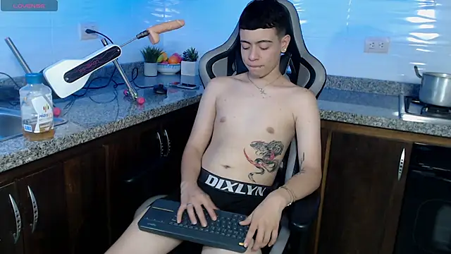 alex xhunter online show from 04-23-26, 07:49