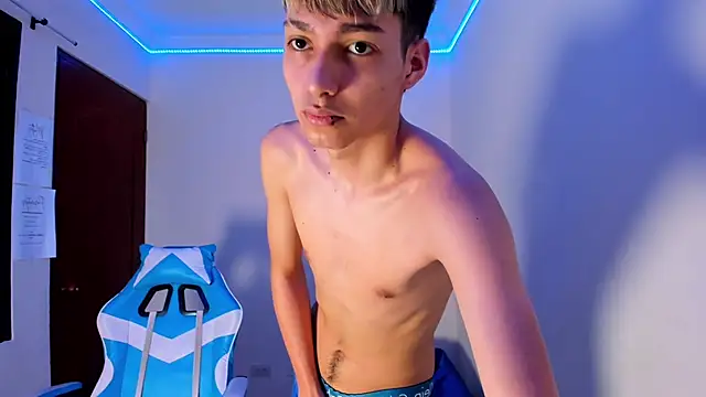 Snapshot of harry_jonshon69 chatting on 02-14-26, 01:57 harry jonshon69 online show from 02-14-26, 01:57