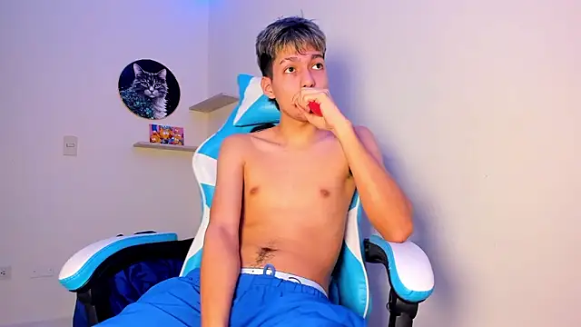 Snapshot of harry_jonshon69 chatting on 02-15-26, 01:09 harry jonshon69 online show from 02-15-26, 01:09