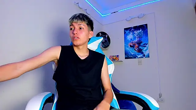 Snapshot of harry_jonshon69 chatting on 03-26-26, 04:07 harry jonshon69 online show from 03-26-26, 04:07