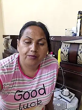 Hotmylips online show from 04-29-26, 06:03