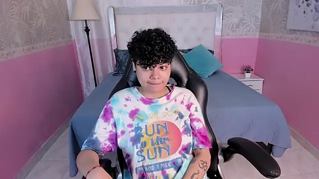 Sasha Venom online show from 12-22-25, 01:19