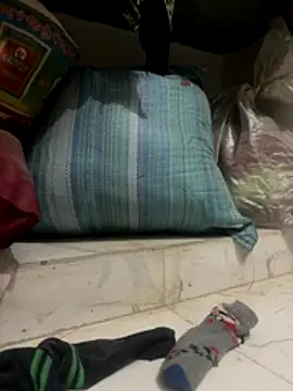 Snapshot of Love_582 chatting on 12-17-25, 04:02 Love 582 online show from 12-17-25, 04:02