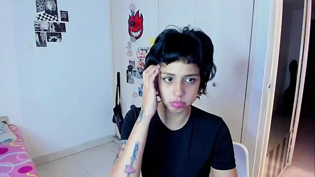 harakitty  online show from 03-13-26, 01:34