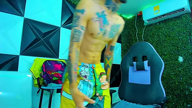Boy tatto77 online show from 05-21-26, 02:02