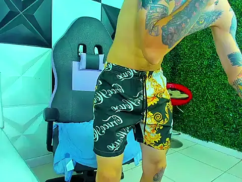 Boy tatto77 online show from 06-09-26, 12:17