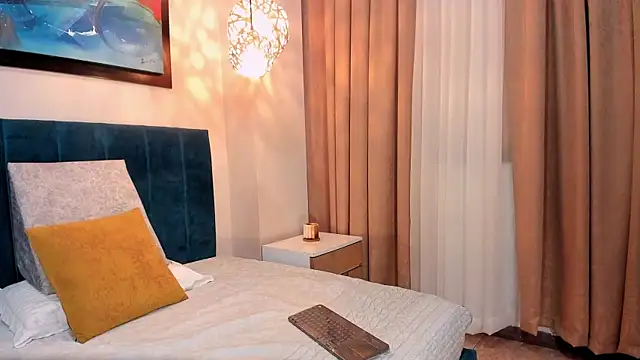 GahiaBelucci online show from 01-15-26, 11:59