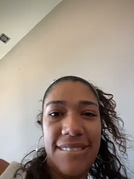 Snapshot of MikaScarlet chatting on 04-16-26, 10:49 MikaScarlet online show from 04-16-26, 10:49