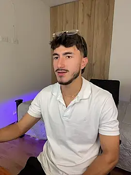 LIAM COLT online show from 04-22-26, 07:15