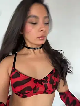 Nicollewest1 online show from 02-20-26, 04:51