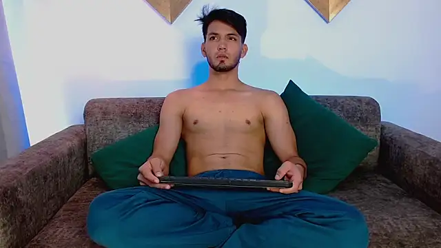 HarryFosster online show from 04-24-26, 06:32