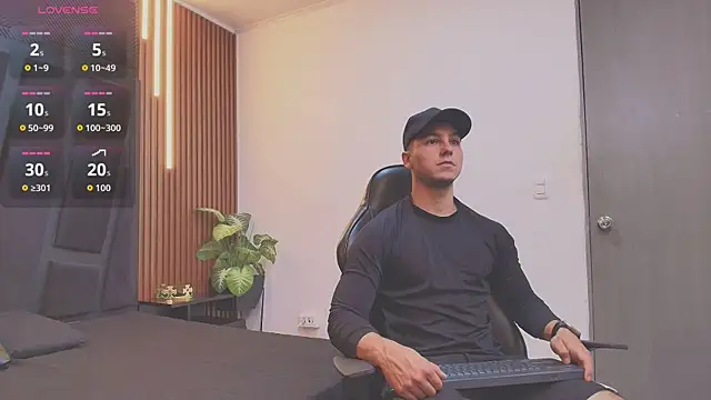 Noah Clarkk online show from 04-25-26, 05:21