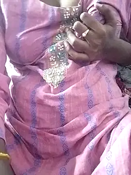 Snapshot of telugupilla__ chatting on 12-20-25, 04:41 telugupilla online show from 12-20-25, 04:41