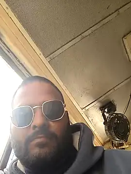 novio-de-la-tarde online show from 02-15-26, 05:37