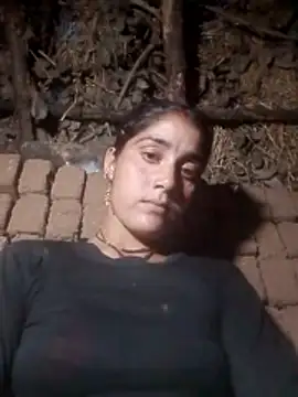 Snapshot of Pinki_rani chatting on 04-27-26, 04:49 Pinki rani online show from 04-27-26, 04:49