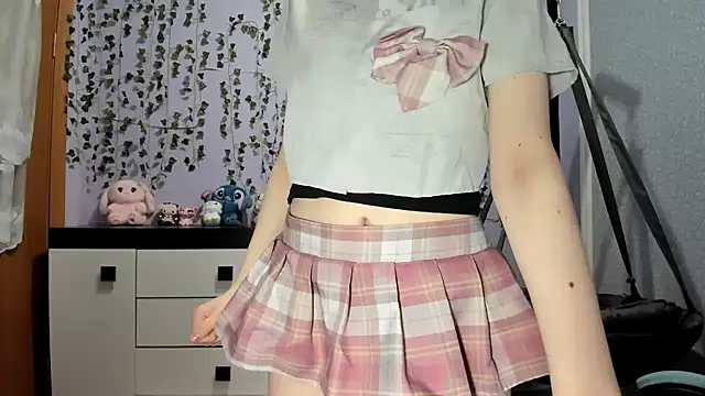 Snapshot of Yoonhee_ki chatting on 02-10-26, 04:33 Yoonhee ki online show from 02-10-26, 04:33