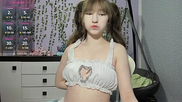 Snapshot of Yoonhee_ki chatting on 06-07-26, 06:33 Yoonhee ki online show from 06-07-26, 06:33