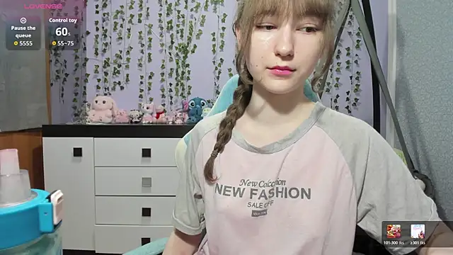Snapshot of Yoonhee_ki chatting on 06-14-26, 11:18 Yoonhee ki online show from 06-14-26, 11:18