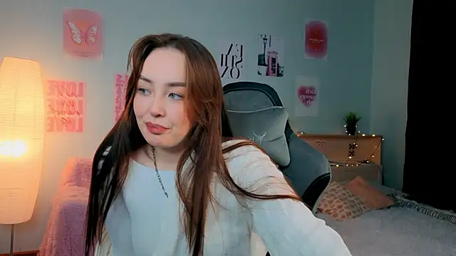 fallin lovee online show from 02-03-26, 07:41