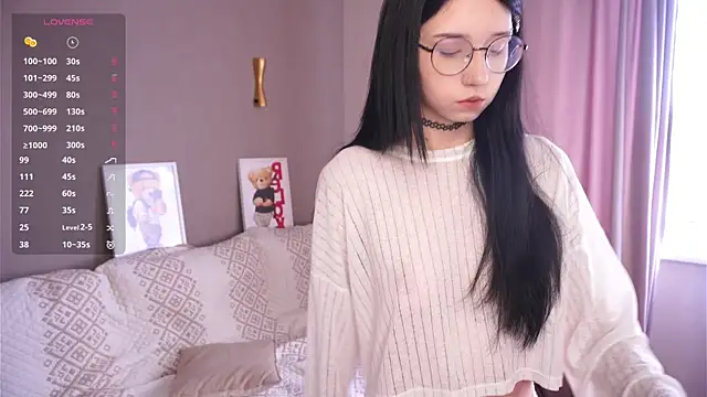 DeliaLoma online show from 04-25-26, 06:38