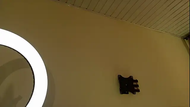 Alannadumont  online show from 02-18-26, 08:05