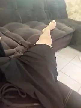 Snapshot of sexback11 chatting on 12-18-25, 05:30 sexback11 online show from 12-18-25, 05:30