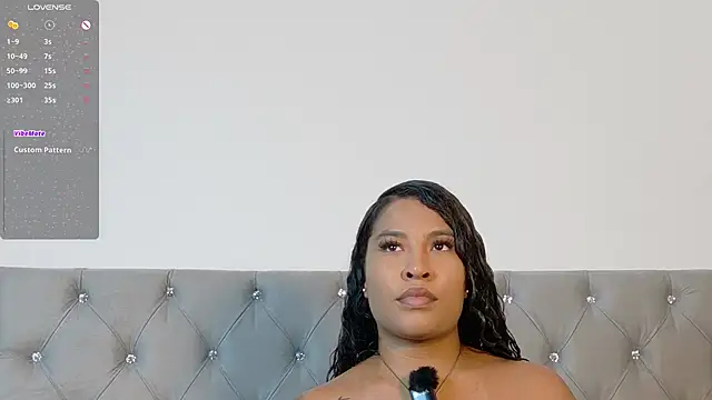 Snapshot of izzybelmonth12 chatting on 02-19-26, 08:27 izzybelmonth12 online show from 02-19-26, 08:27