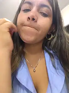 Snapshot of Ivy_enjoy chatting on 06-08-26, 01:28 Ivy enjoy online show from 06-08-26, 01:28