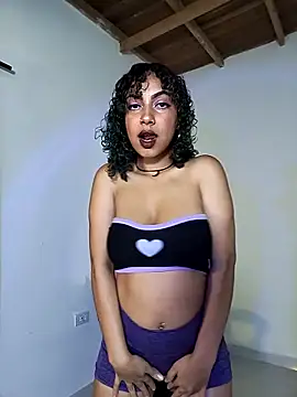 Conejita lis online show from 04-22-26, 05:32