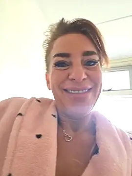 Snapshot of LaLynn chatting on 03-27-26, 11:21 LaLynn online show from 03-27-26, 11:21