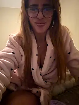 Snapshot of LaLynn chatting on 03-28-26, 08:19 LaLynn online show from 03-28-26, 08:19