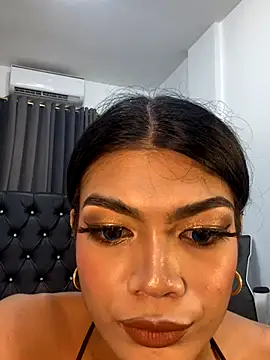 AveryCy online show from 12-19-25, 04:03