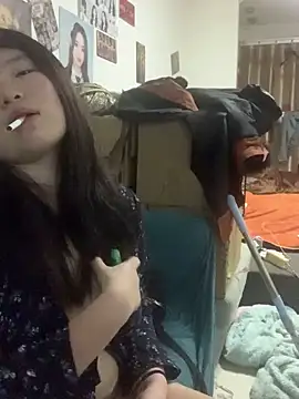 Snapshot of Luozhiqi520 chatting on 12-20-25, 05:20 Luozhiqi520 online show from 12-20-25, 05:20