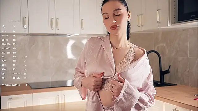 TyraEspina online show from 01-08-26, 09:17