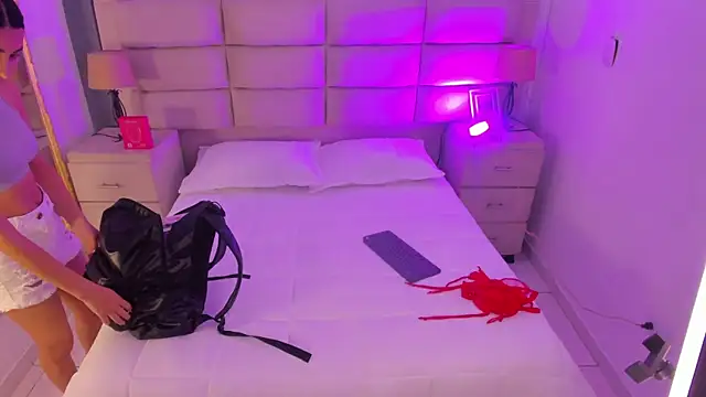 ManuelaEvans  online show from 02-21-26, 08:54