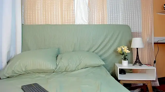 ManuelaEvans  online show from 04-14-26, 11:55