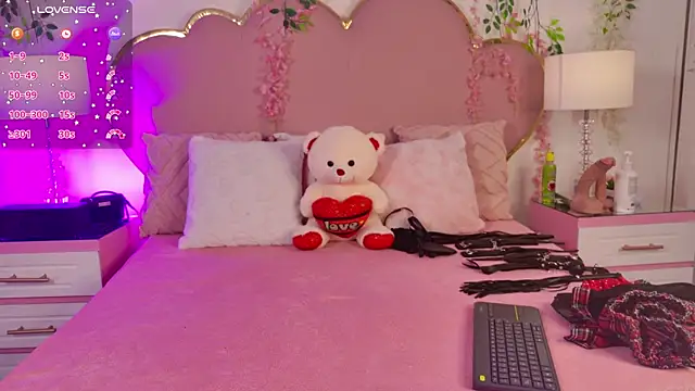 CherylandToni online show from 04-28-26, 04:06