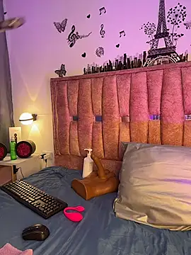 Violetta Moretti online show from 04-29-26, 01:48