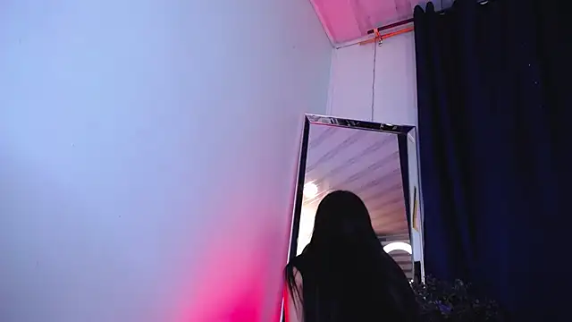 Emilyy05  online show from 03-16-26, 11:53